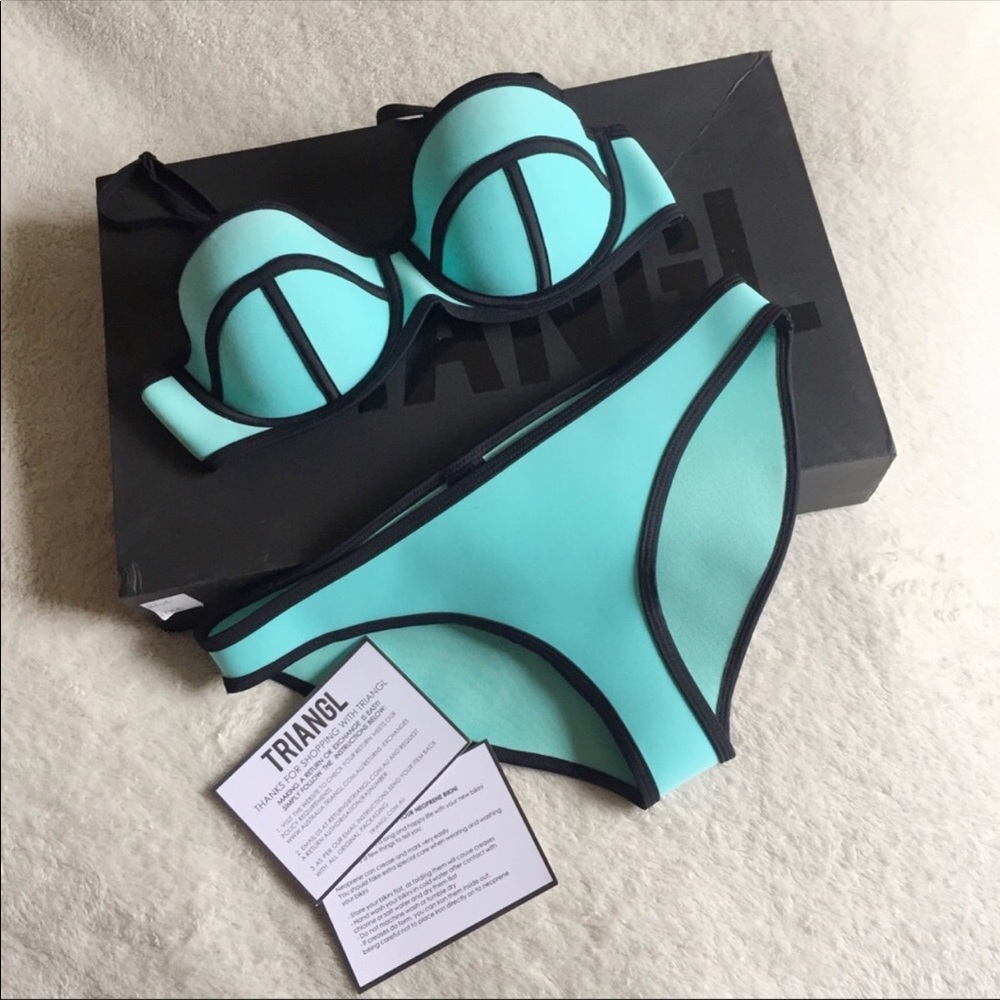 Triangl bathing suit excellent condition